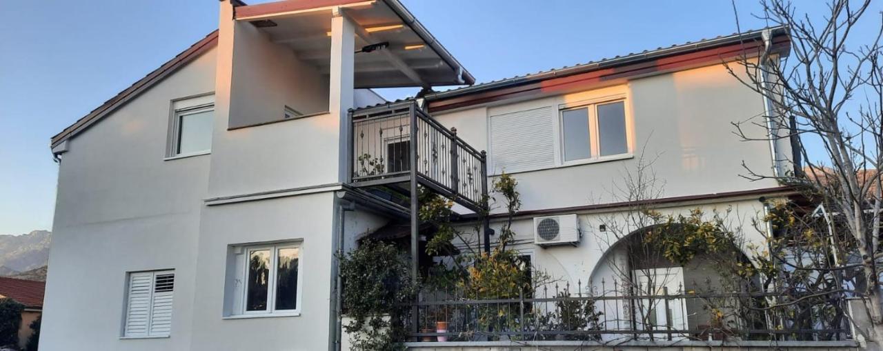 Apartmani Tinka Starigrad Paklenica Eksteriør bilde