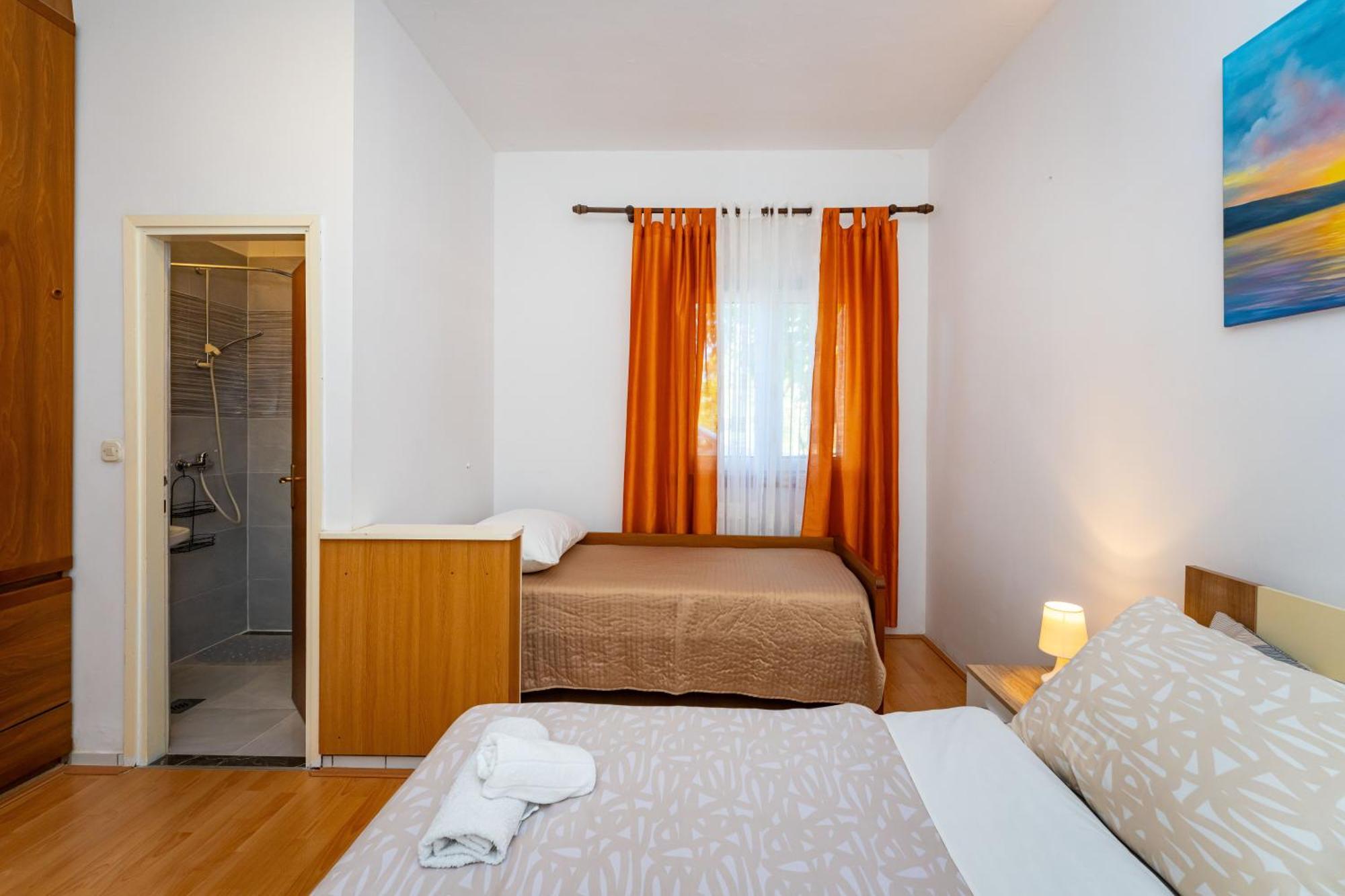 Apartmani Tinka Starigrad Paklenica Eksteriør bilde